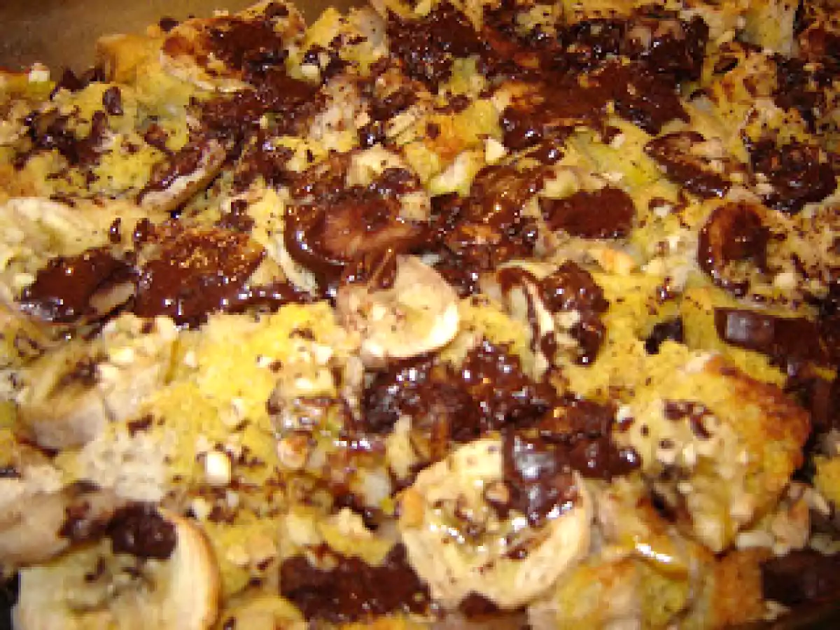 Budinca de paine cu ciocolata si banane - poza 3