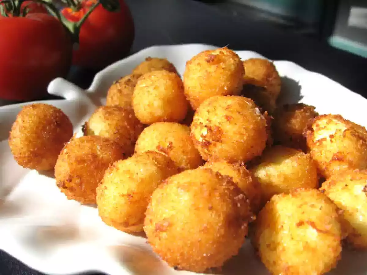 Bulete de branza/ Cheeseballs