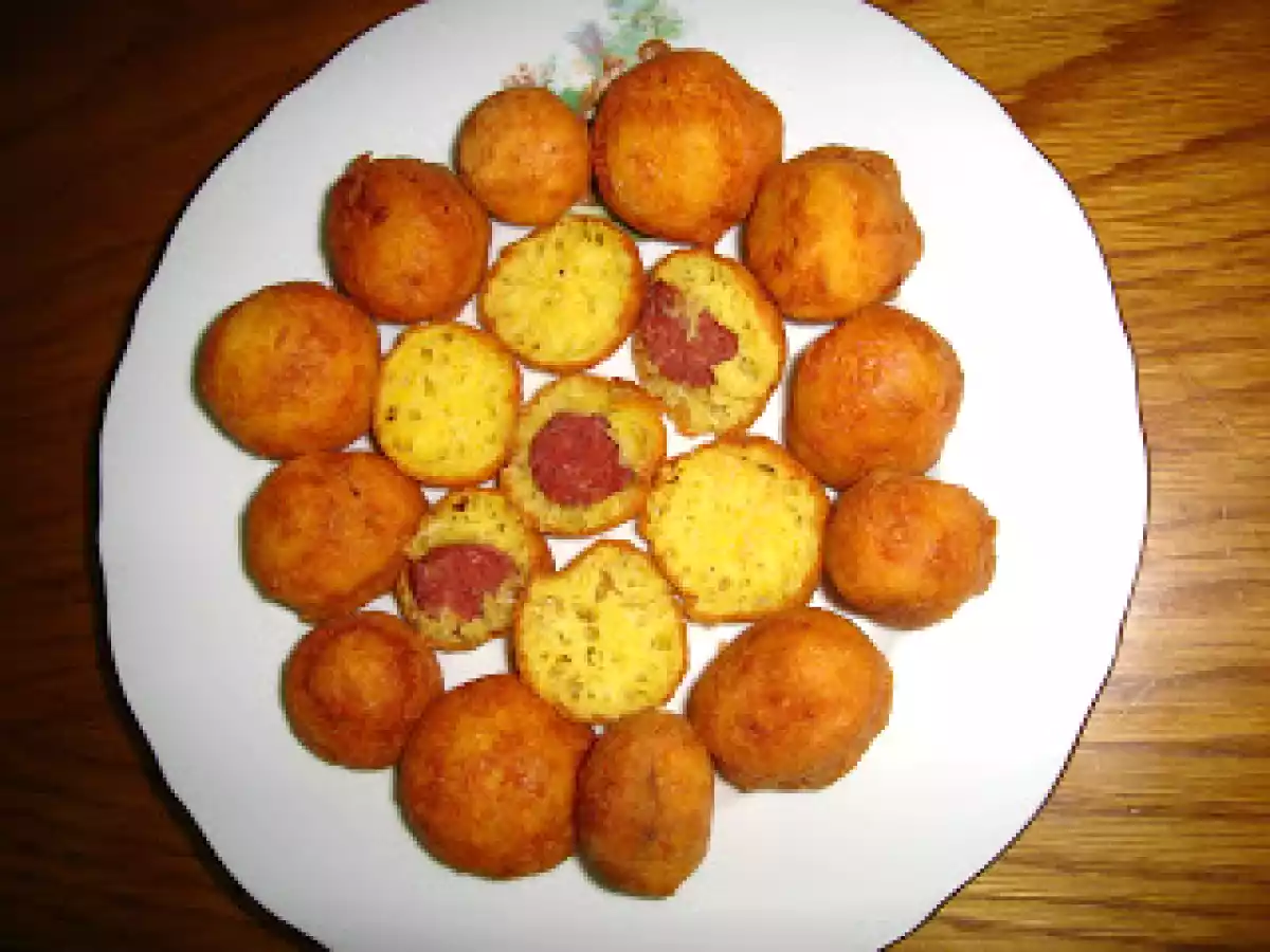 Bulete de cascaval cu carnat - poza 7