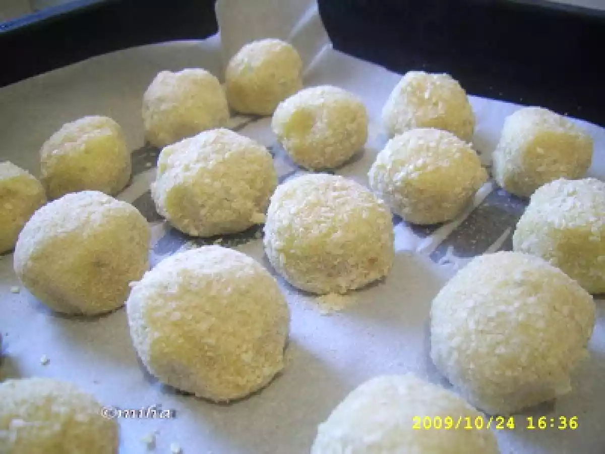 Bulgarasi de cartofi cu branza - poza 4