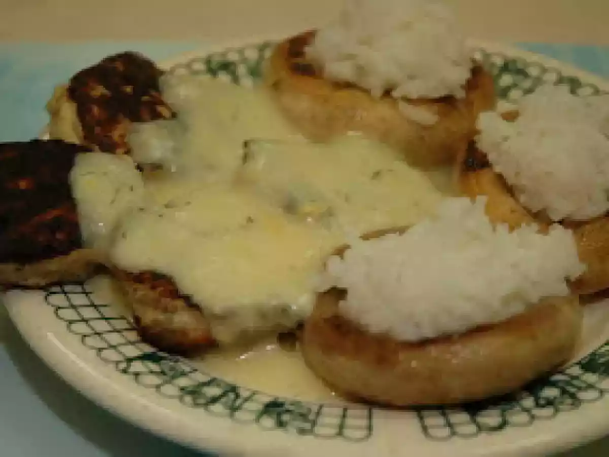 Burgeri de pui cu sos de mustar