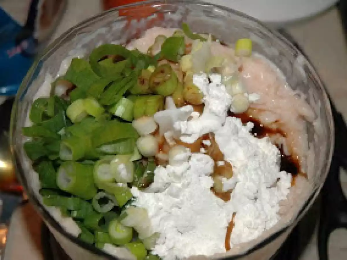 Burgeri de pui cu sos de mustar - poza 7