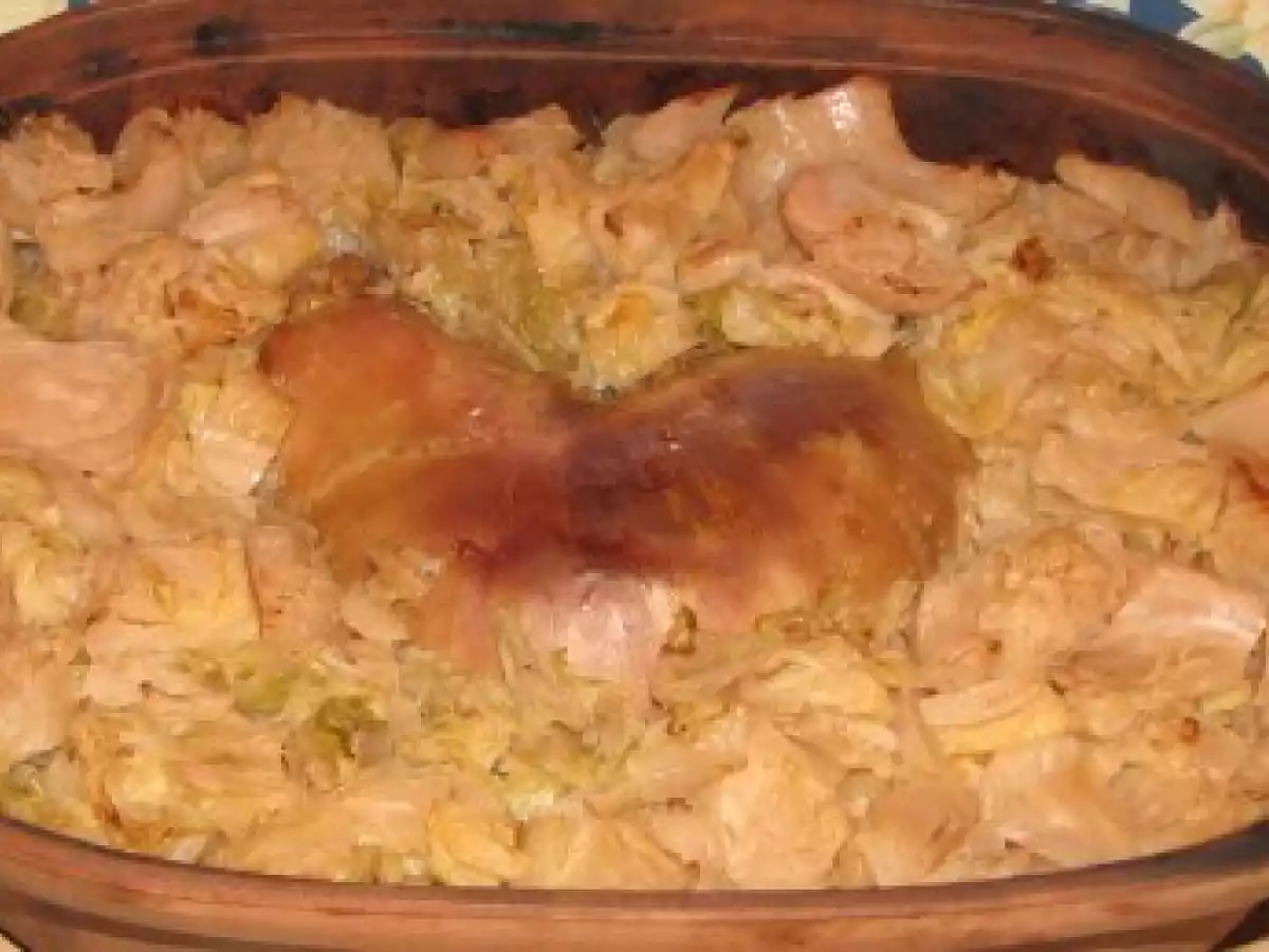 Burta de porc afumata cu varza murata si mamaliguta - poza 11