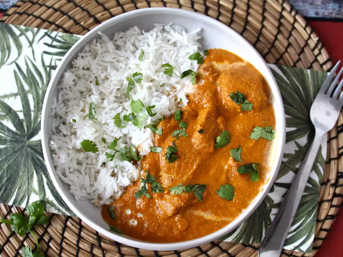 Butter chicken - pui în sos cremos cu unt, preparatul indian prin excelență! - poza 2