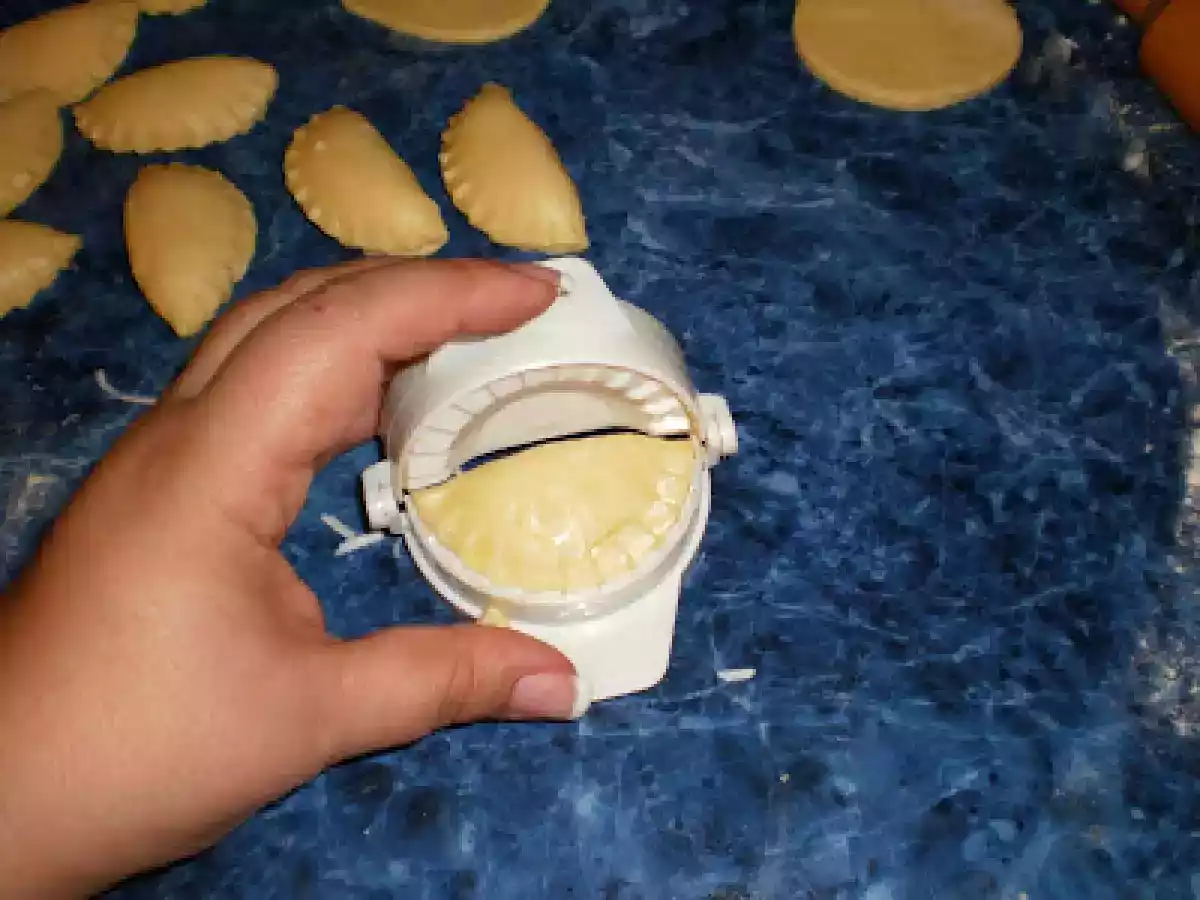 Buzunare cu telemea by Flor - poza 5