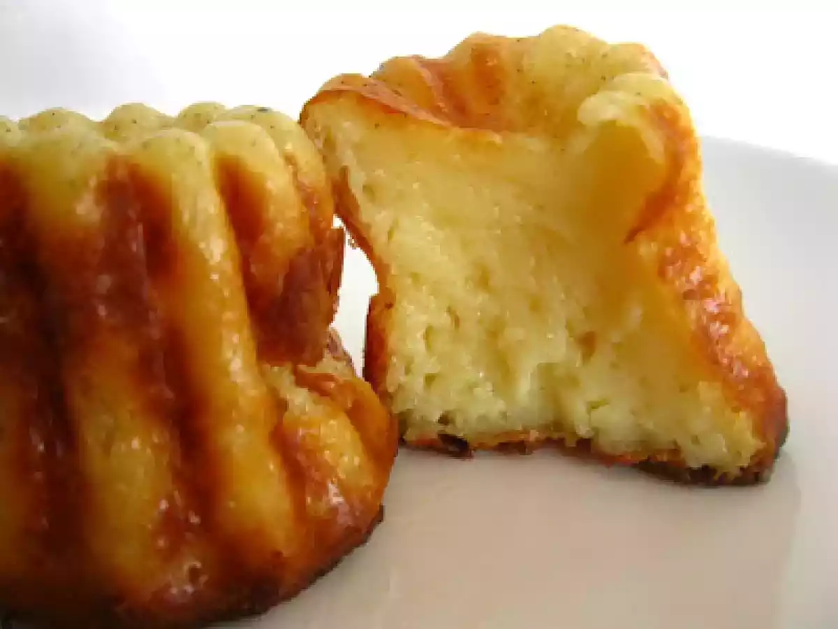 Cannelés de Bordeaux