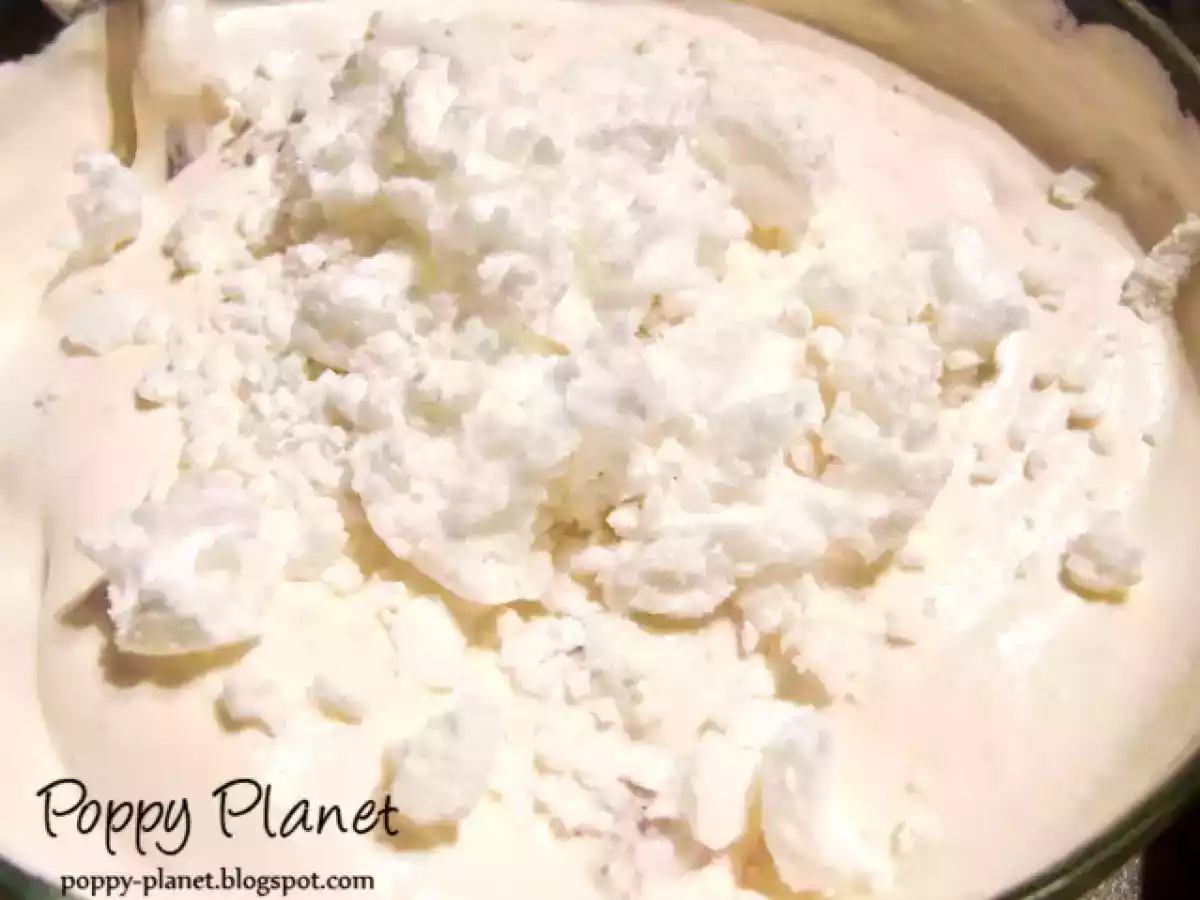 Capsuni cu frisca si bezele - poza 5