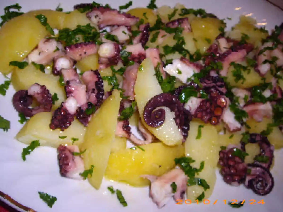 Caracatita cu cartofi/Polpo con patate - poza 2