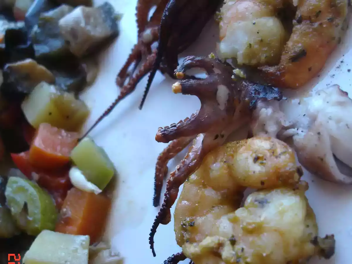 Caracatita si creveti la gratar cu legume - poza 3