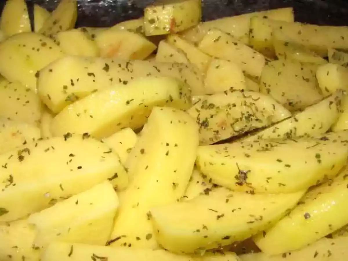 Carnati de Sibiu cu garnitura de cartofi in bere si cascaval ? - poza 3