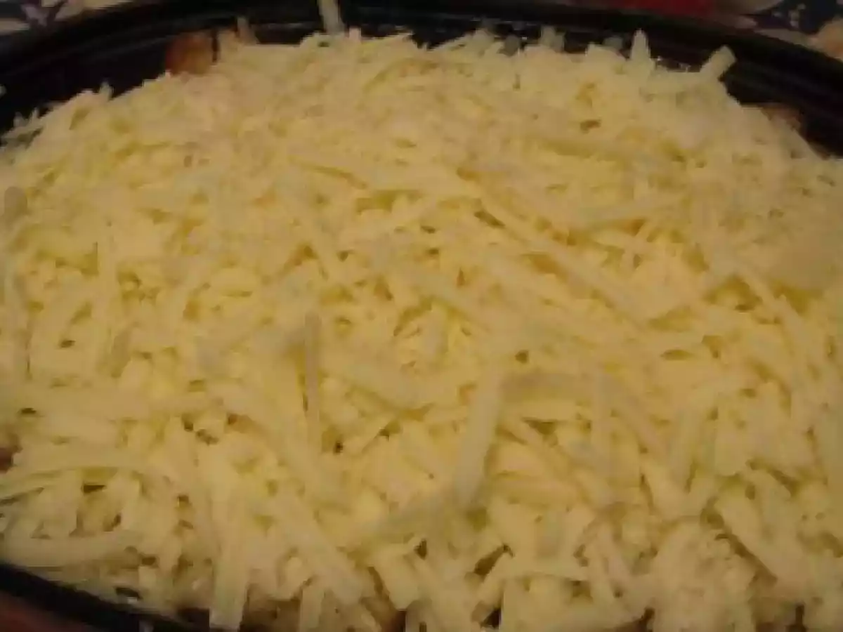 Carnati de Sibiu cu garnitura de cartofi in bere si cascaval ? - poza 16