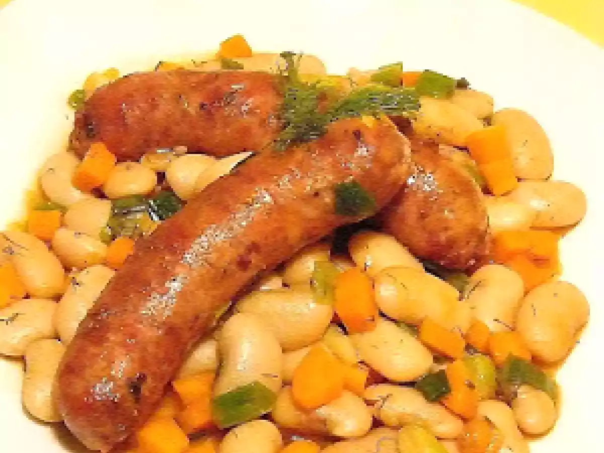 Carnati prajiti cu fasole uscata