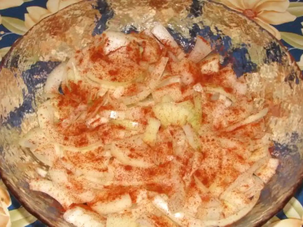 Carne de la garnita cu varza, orez, masline si ceapa - poza 7