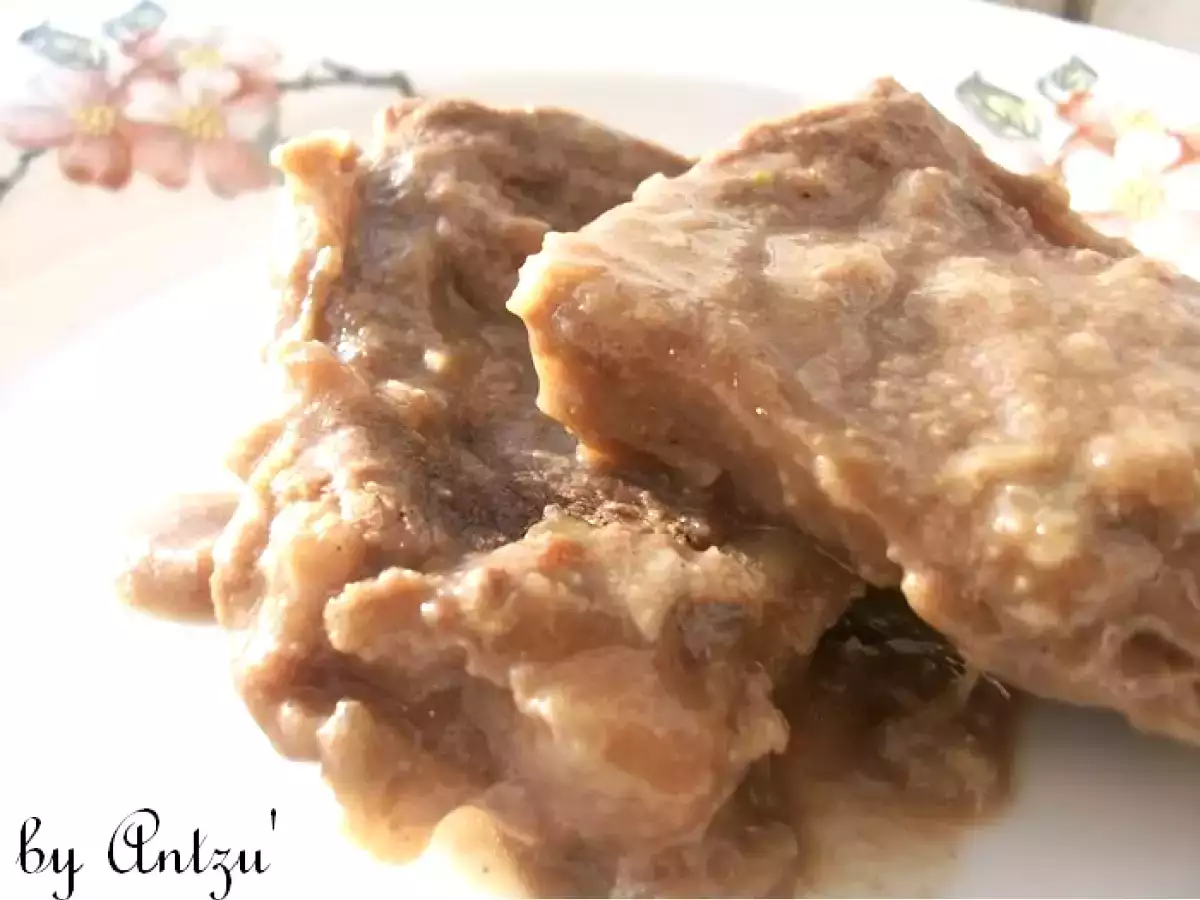 Carne la ceaun - poza 3