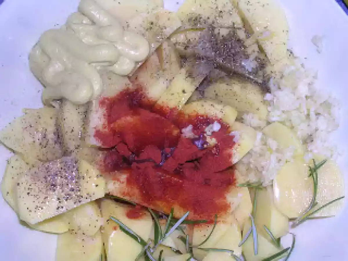 CARTOFI AROMATI LA CUPTOR - poza 2