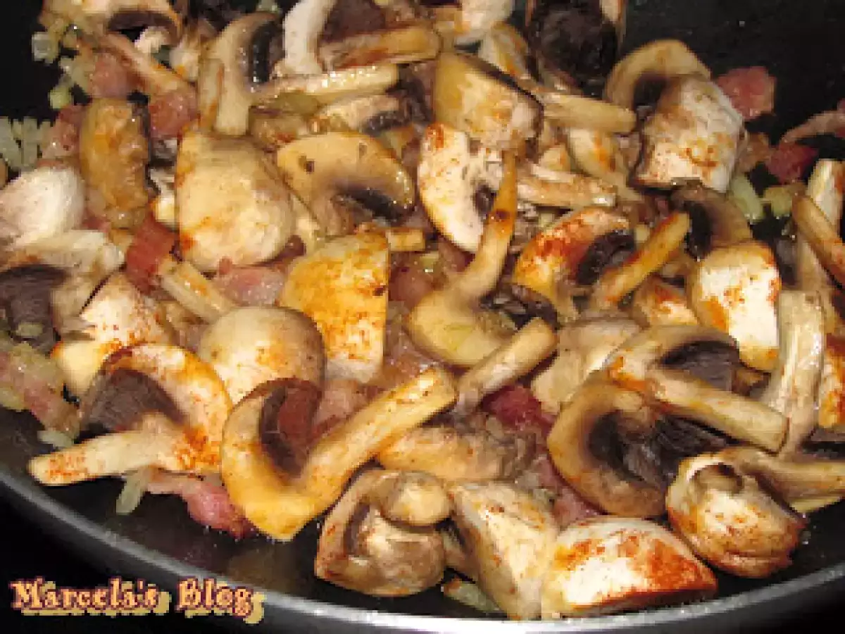 Cartofi, bacon si ciuperci la tigaie - poza 3