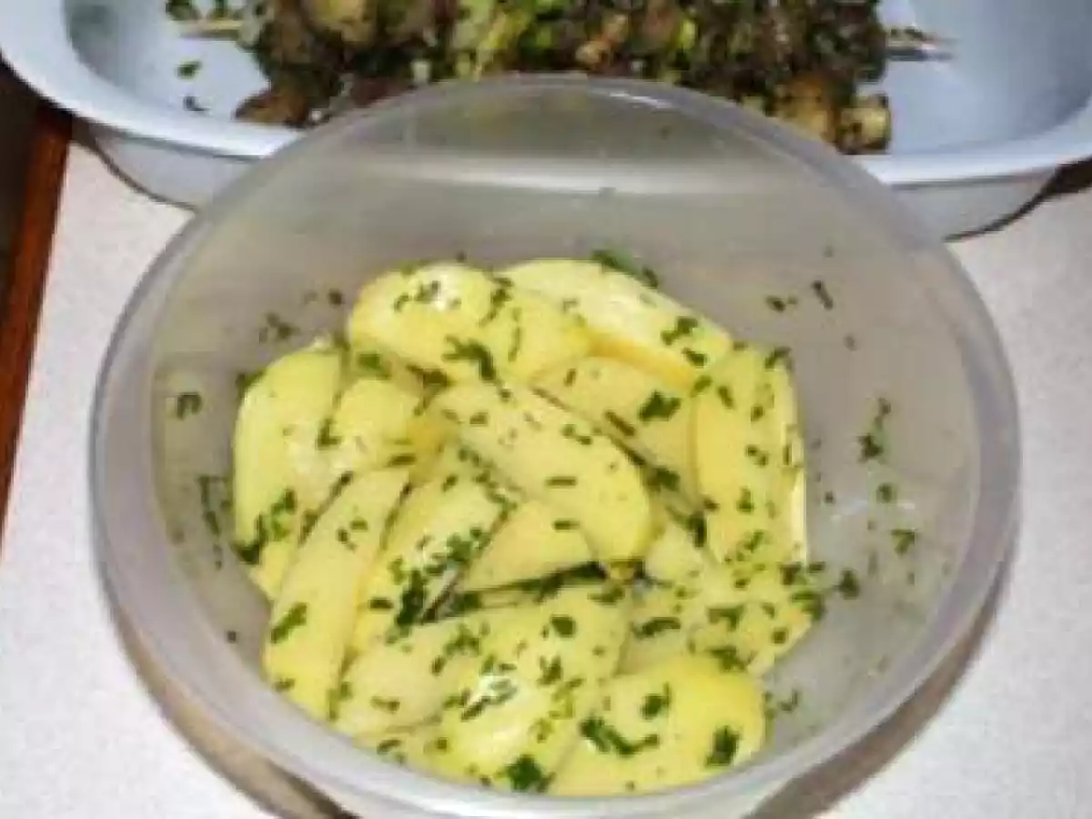 CARTOFI BUNI SI RAPIZI LA CUPTOR - poza 2