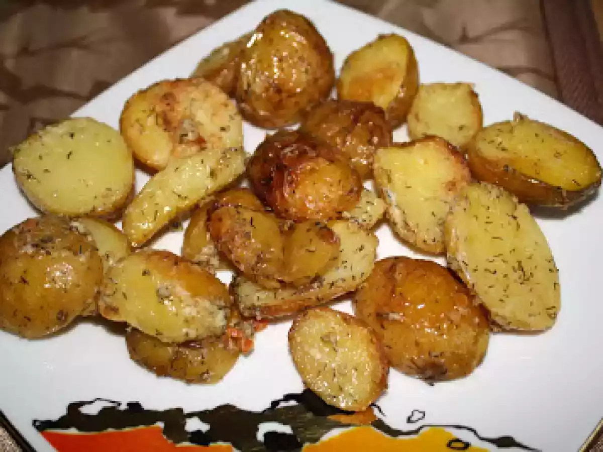 Cartofi copti, cu marar - poza 2