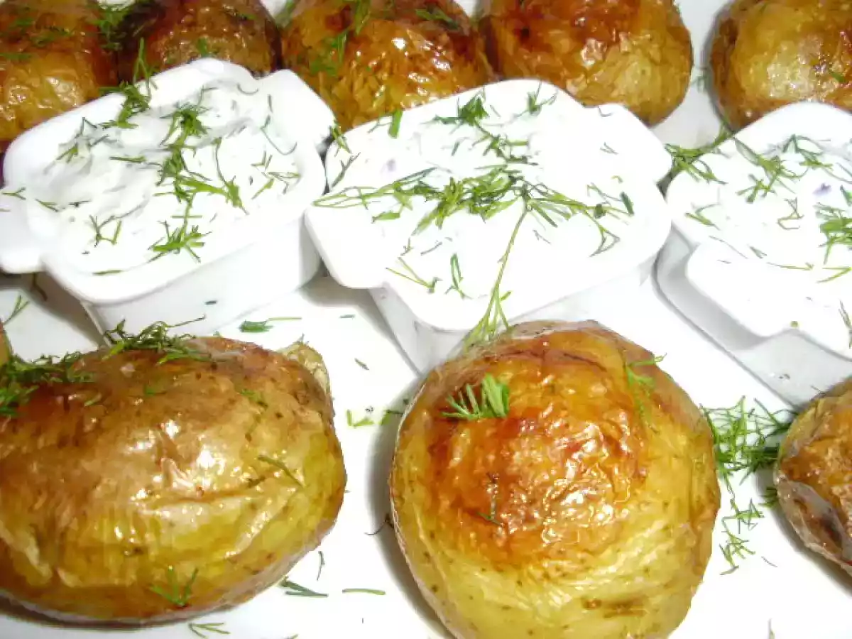 CARTOFI COPTI CU SOS DE IAURT - poza 2