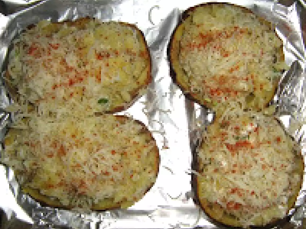 Cartofi copti de doua ori cu salata de varza murata - poza 3