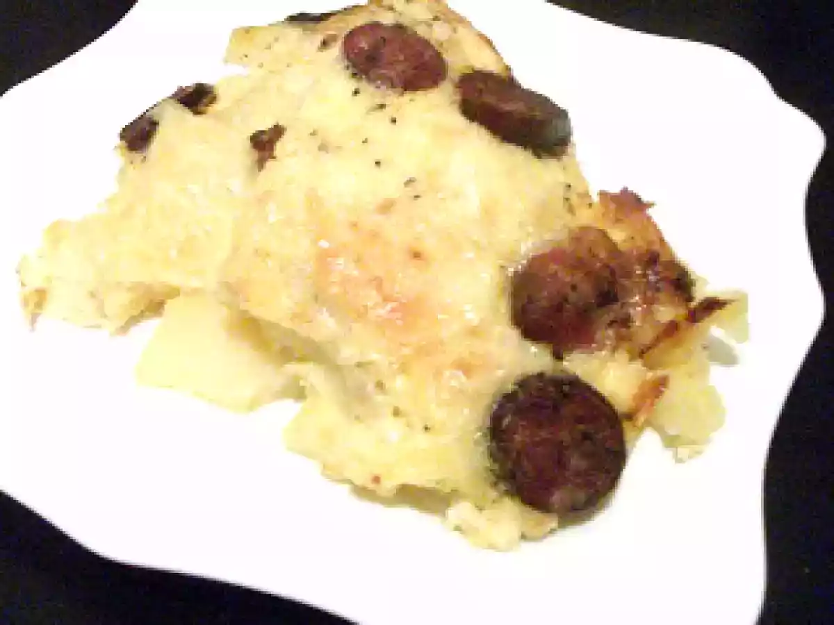 Cartofi cu carnacior afumat, la cuptor - poza 2