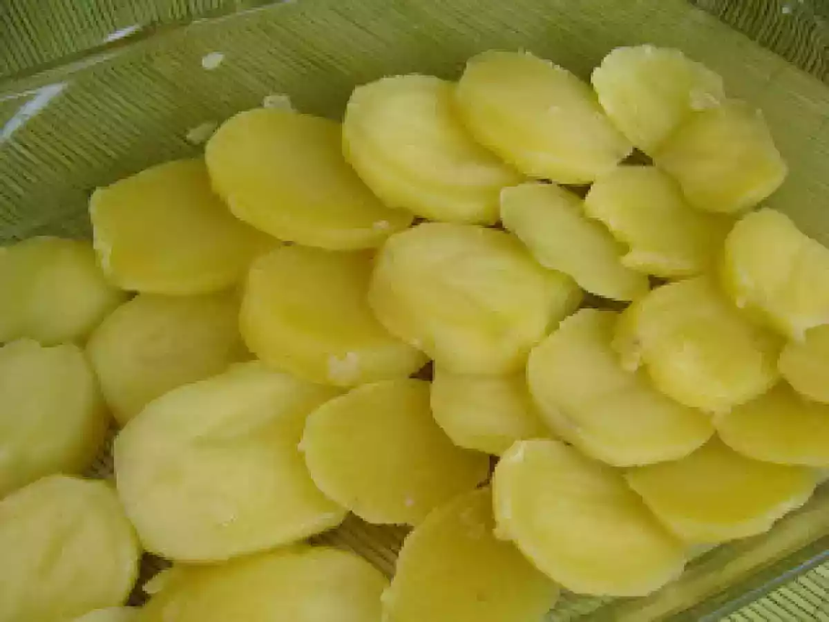 Cartofi cu carne la cuptor - poza 5