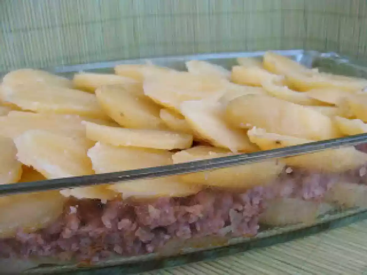 Cartofi cu carne la cuptor - poza 7