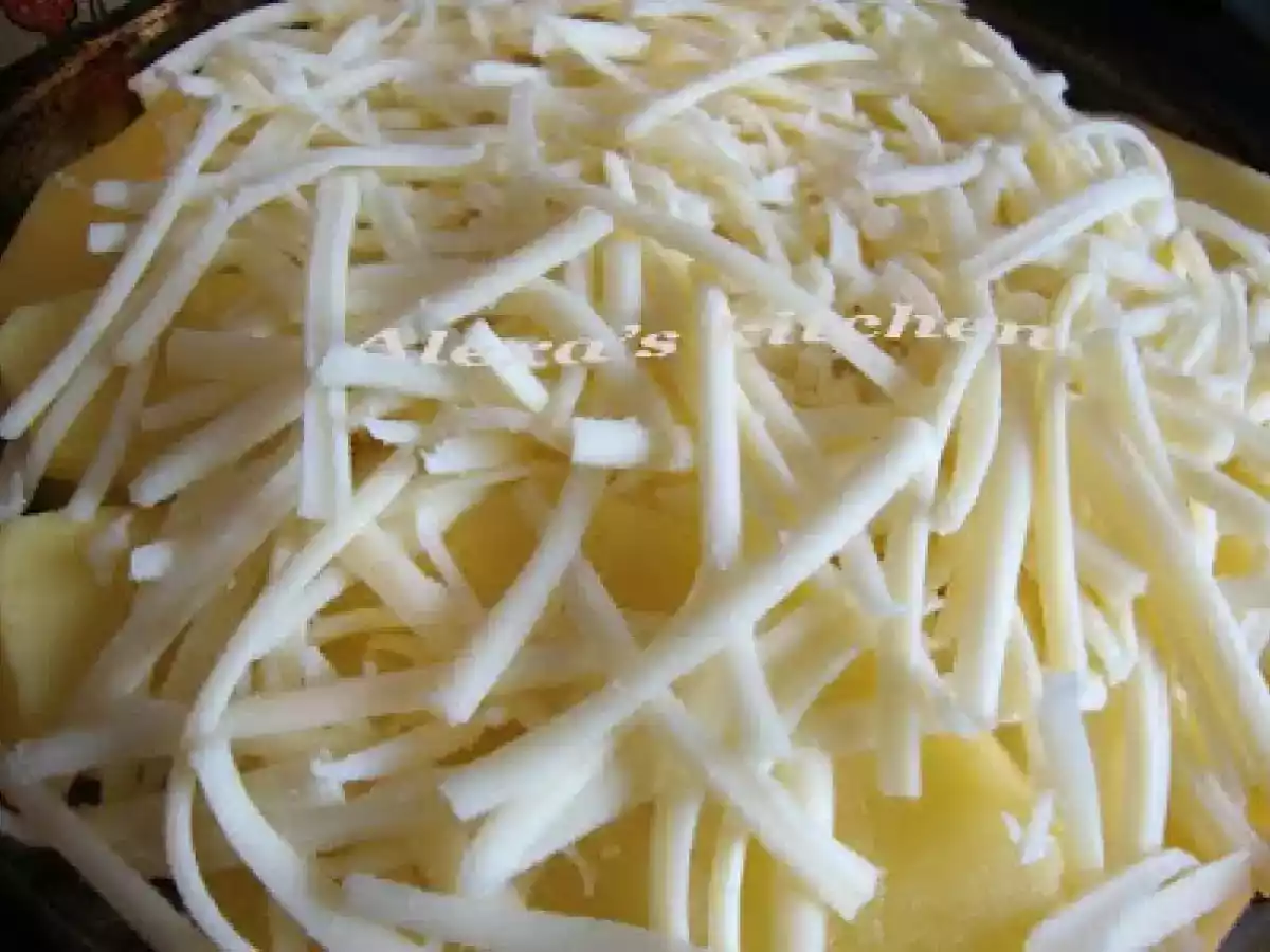 Cartofi cu carne tocata la cuptor - poza 3