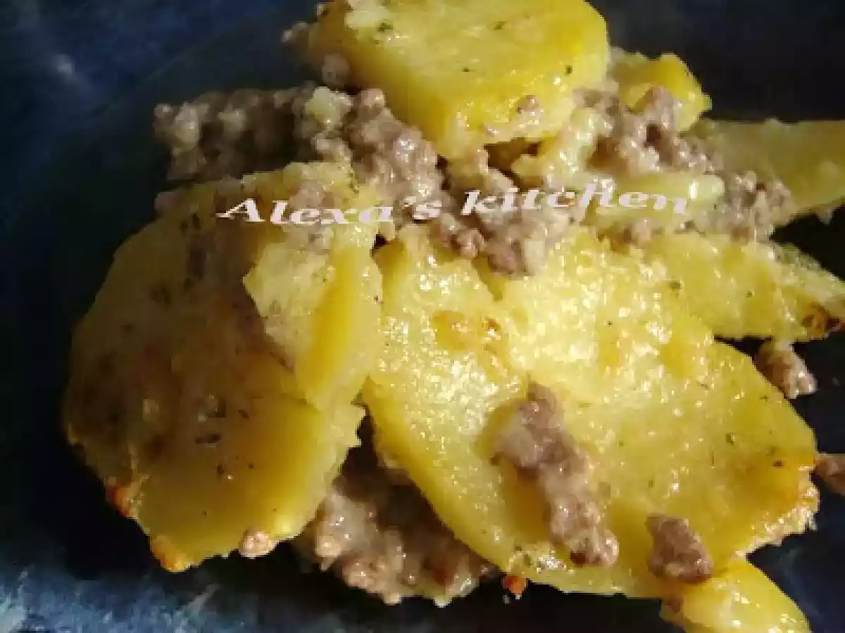 Cartofi cu carne tocata la cuptor - poza 5