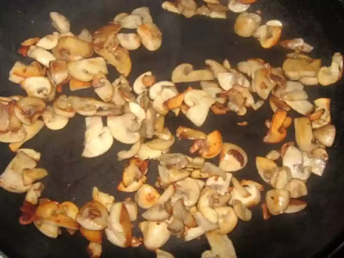 Cartofi cu ciuperci si smantana - poza 3