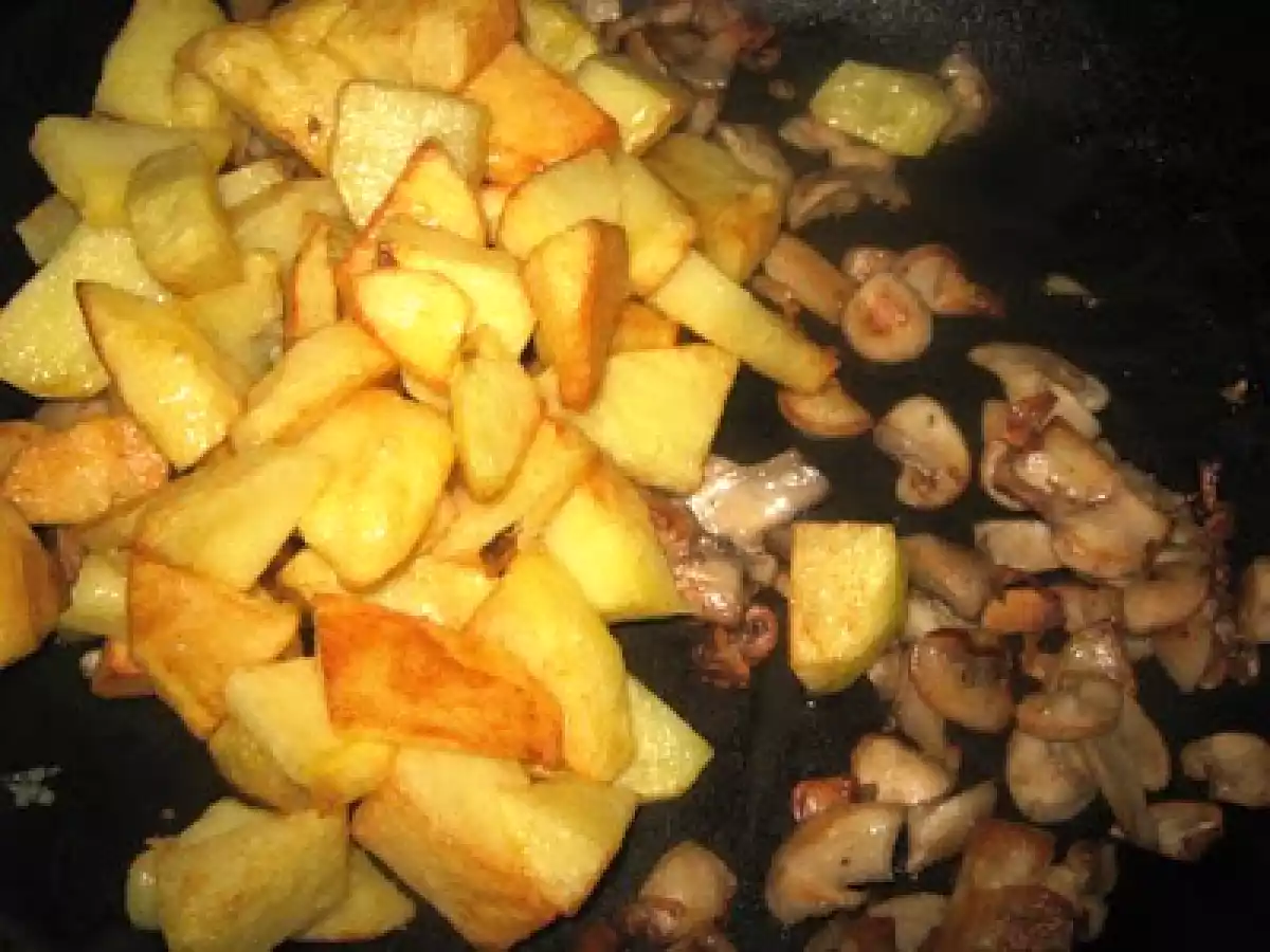 Cartofi cu ciuperci si smantana - poza 4