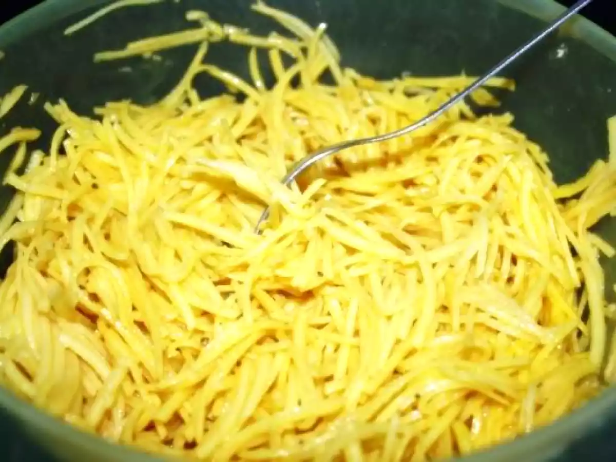 Cartofi cu oua la tigaie - poza 3