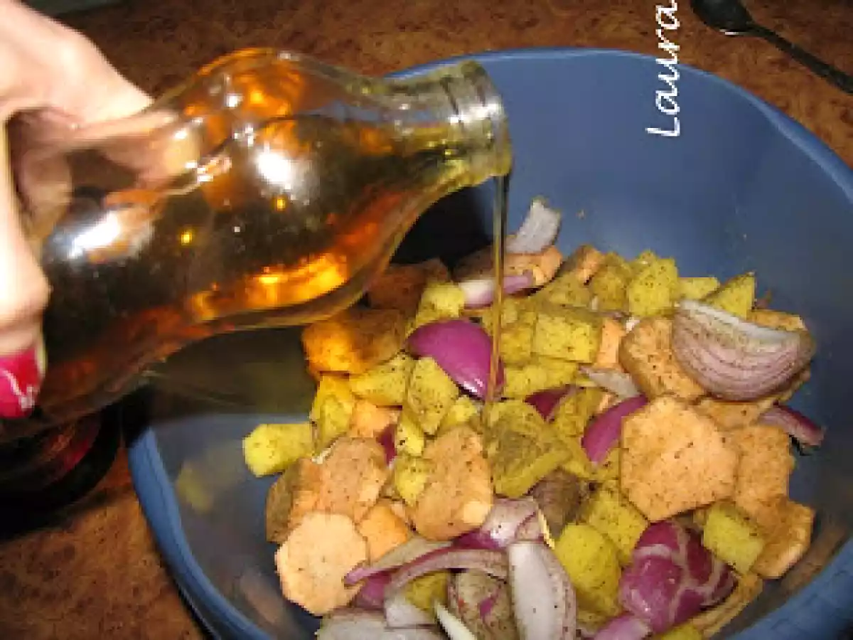 Cartofi dulci&albi cu ceapa rosie la cuptor, in stil asiatic - poza 5