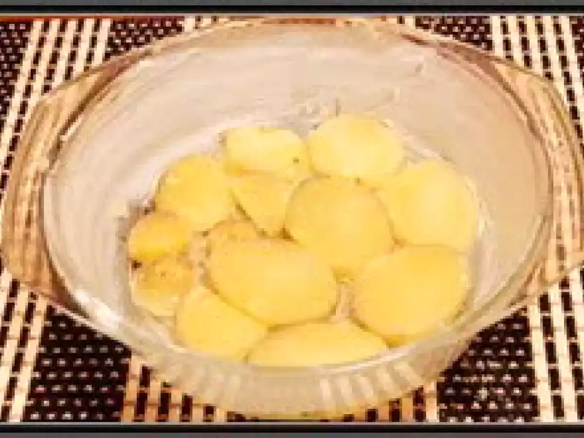 Cartofi gratinati cu sunca si cascaval - poza 4