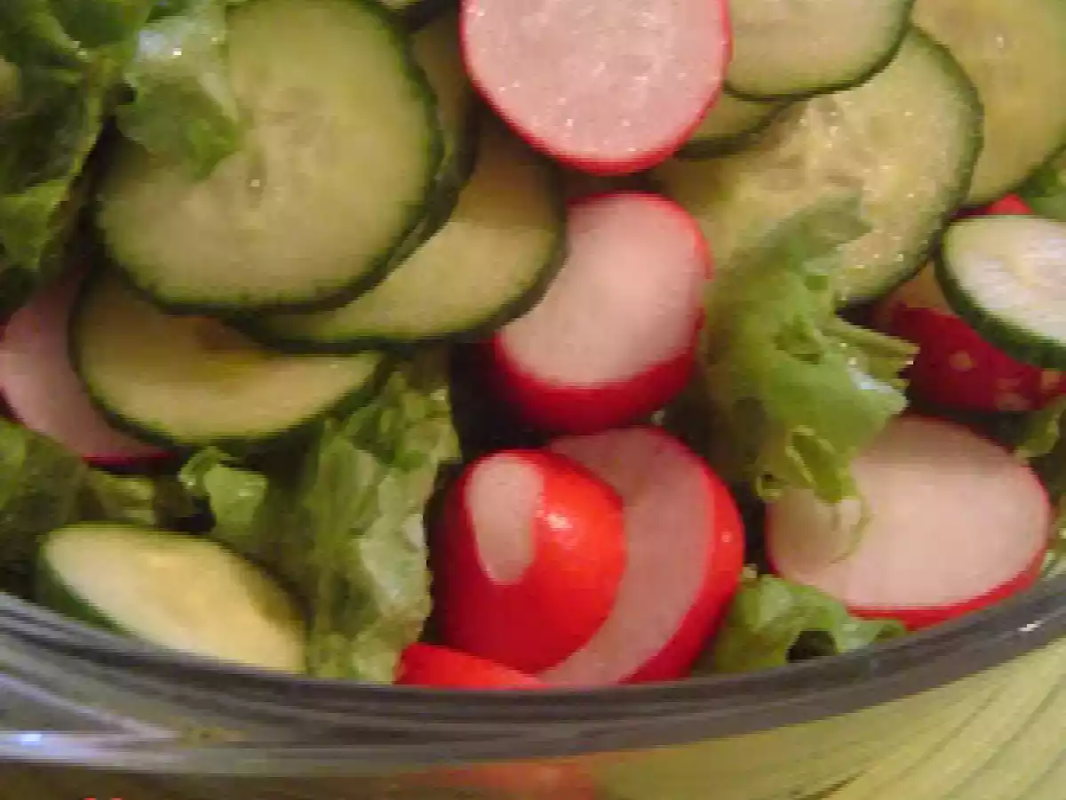 Cartofi la cuptor cu salata de primavara - poza 2