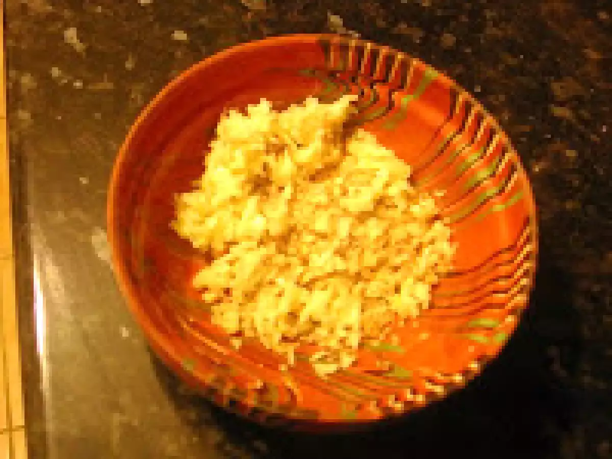 Cartofi la cuptor cu sos de nuci - poza 4