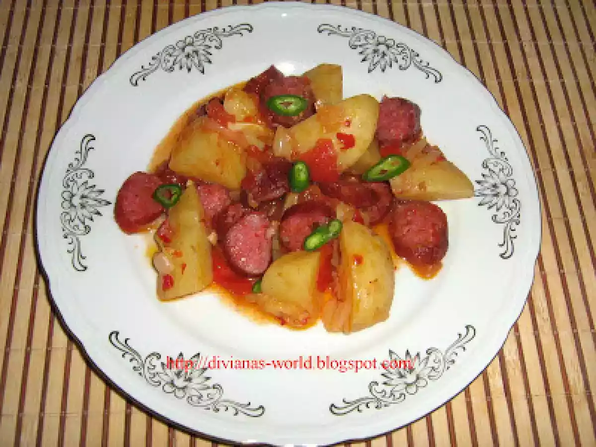 CARTOFI LA TIGAIE IN STIL SPANIOL - poza 3