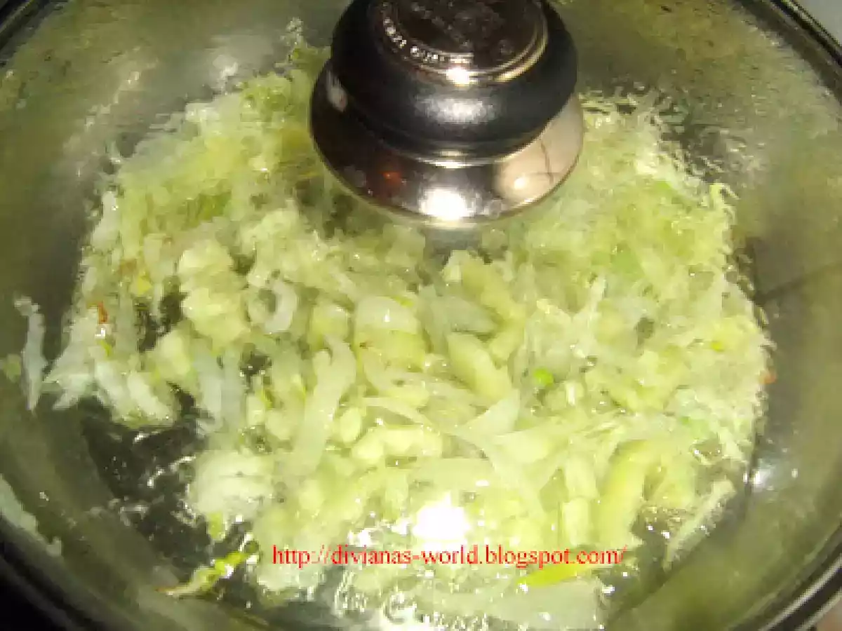 CARTOFI LA TIGAIE IN STIL SPANIOL - poza 6