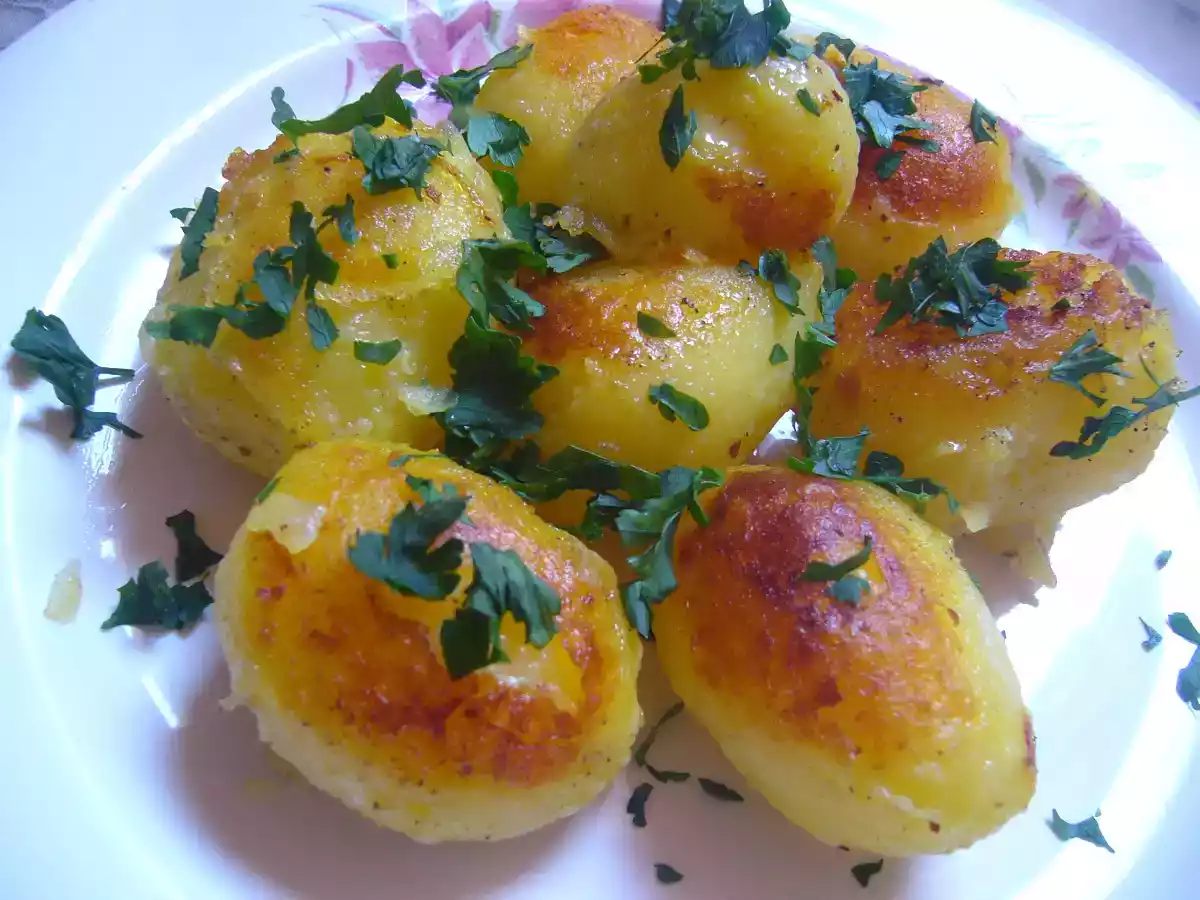 Cartofi noi cu verdeata - poza 3