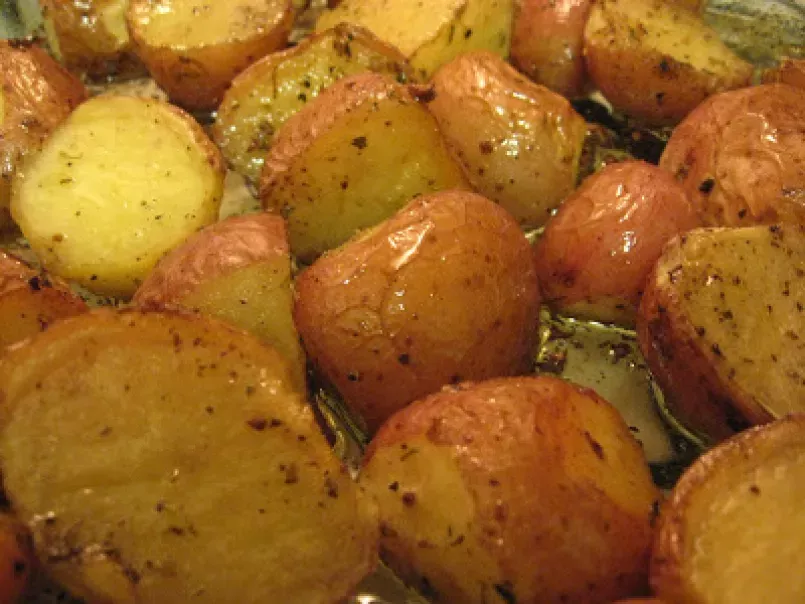 Cartofi rosii noi la cuptor, poza 2