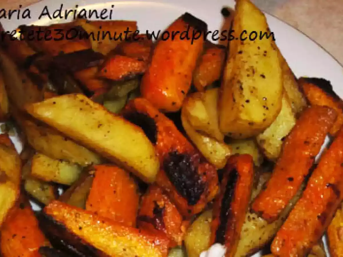 Cartofi si morcovi copti la cuptor - poza 2