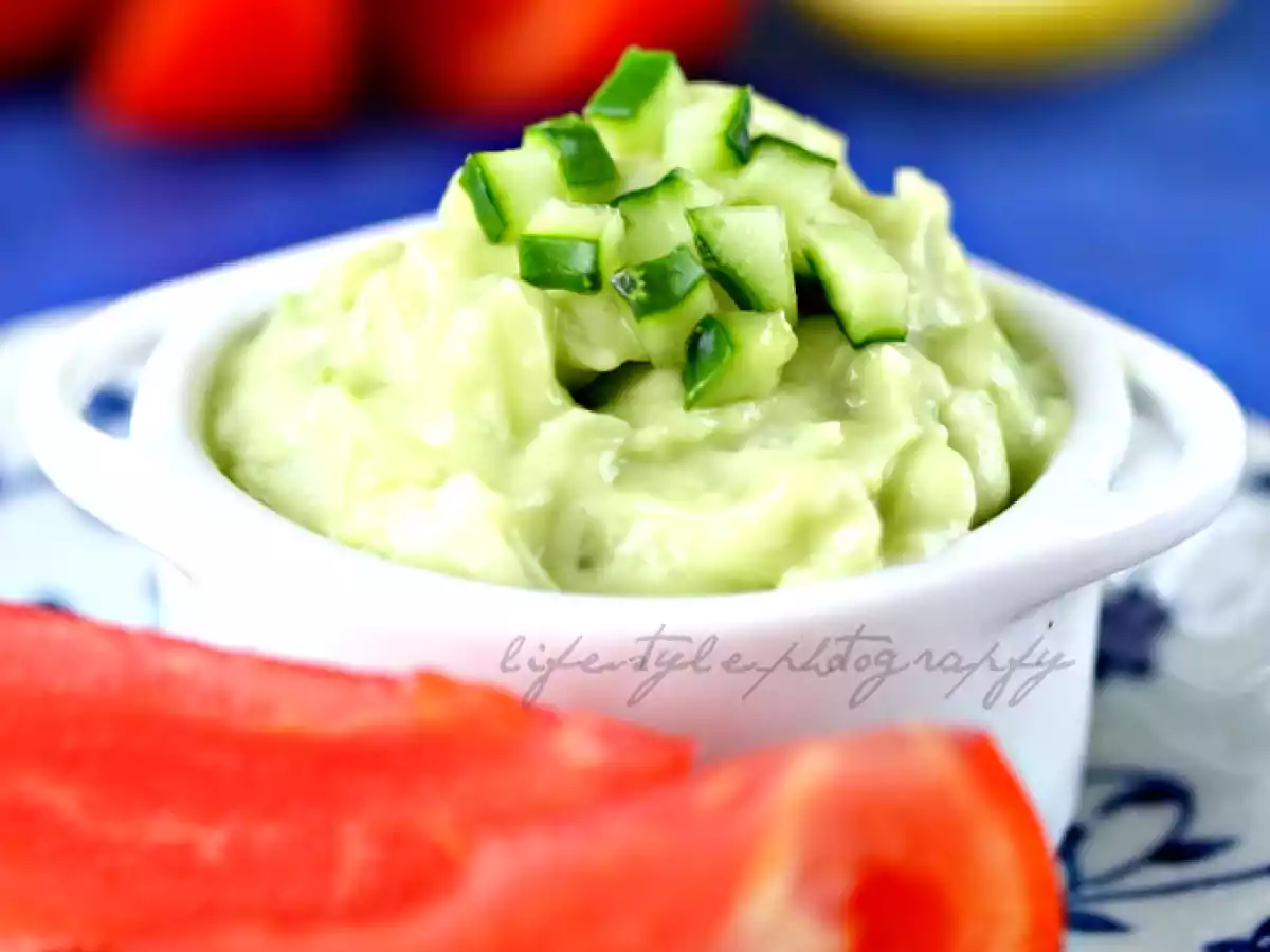 Castraveti cu maioneza de avocado