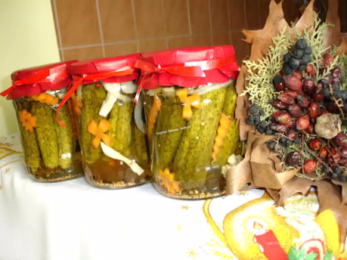 Castraveti la borcan dulci acrisori - poza 4