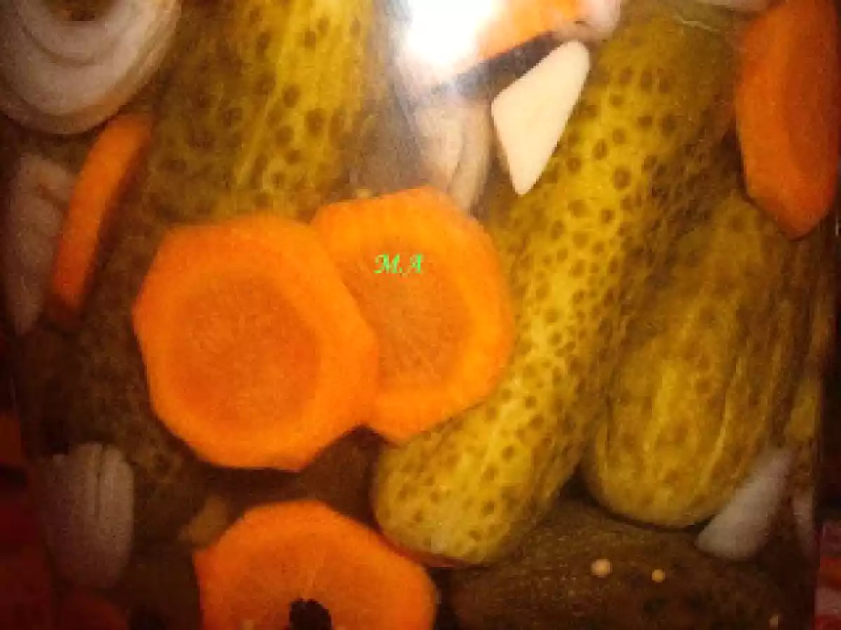 CASTRAVETI MARINATI CU OTET(bulgaresti)