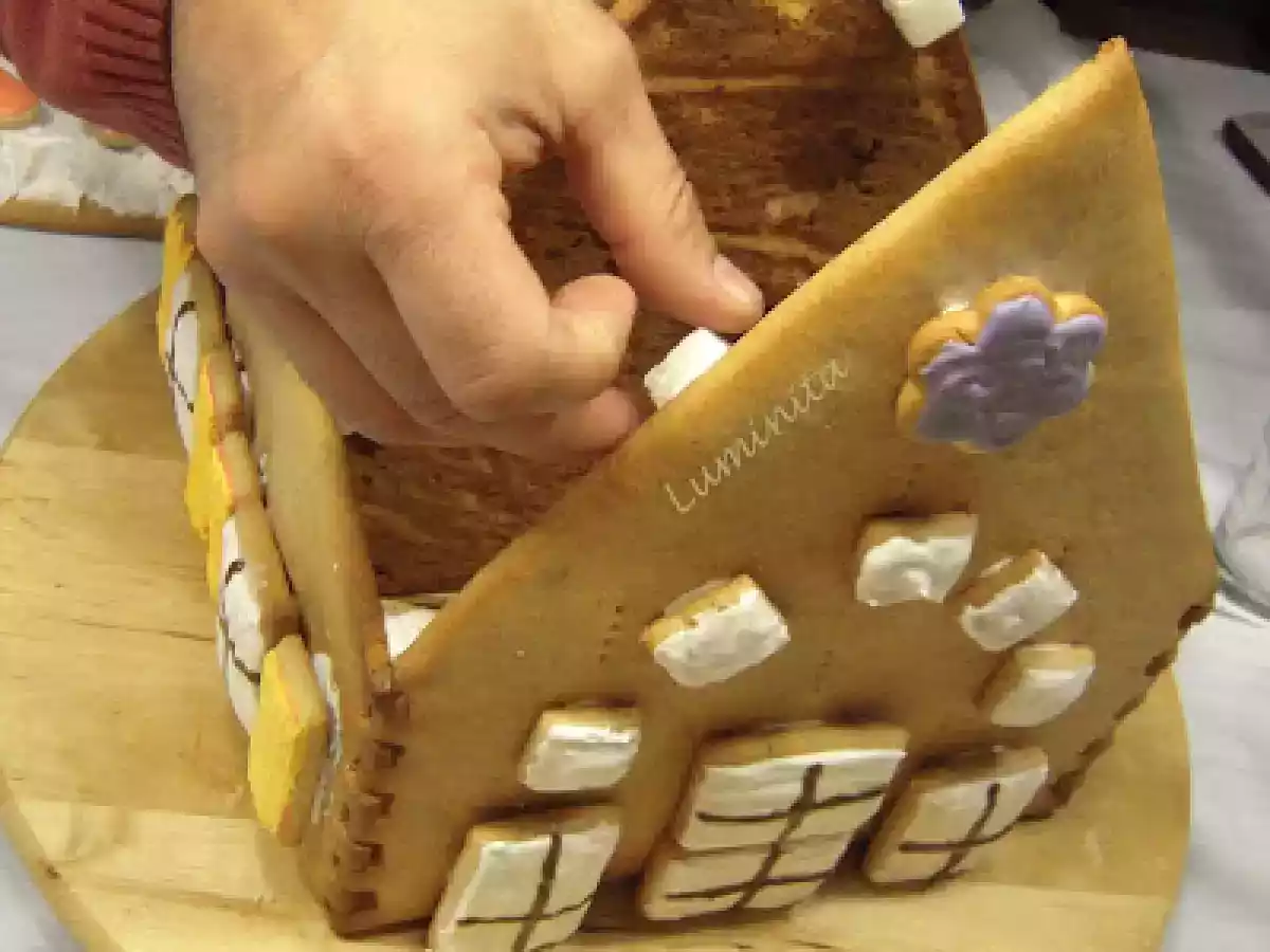 Casuta de turta dulce - poza 4