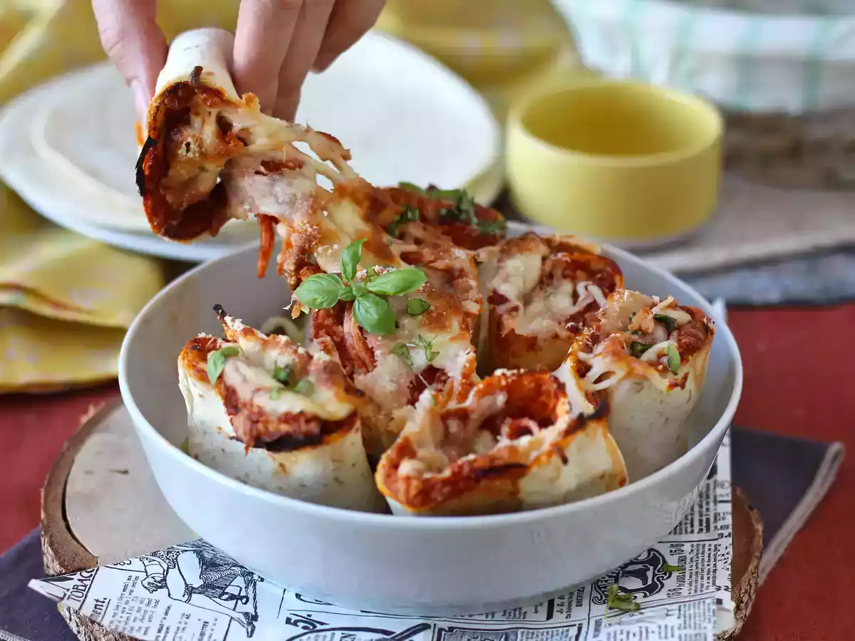 Ce să faci cu tortilla - rulou cu aromă de pizza! - poza 3