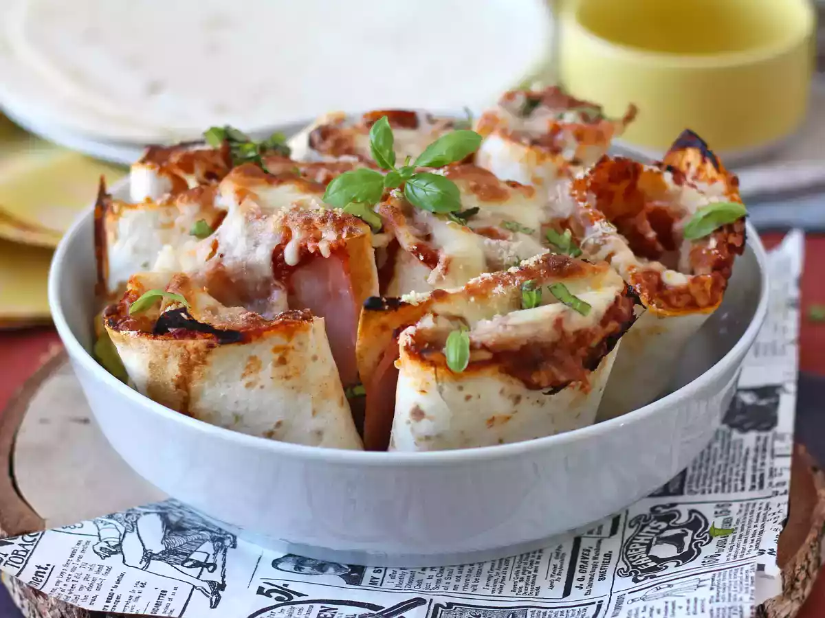 Ce să faci cu tortilla - rulou cu aromă de pizza! - poza 5