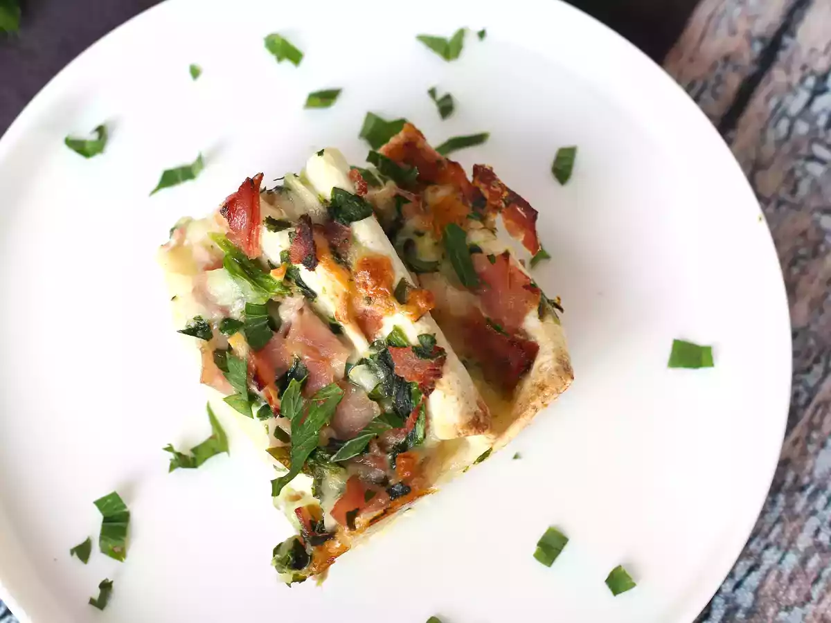 Ce să faci cu tortilla, șuncă presată, spanac și mozzarella? - poza 6