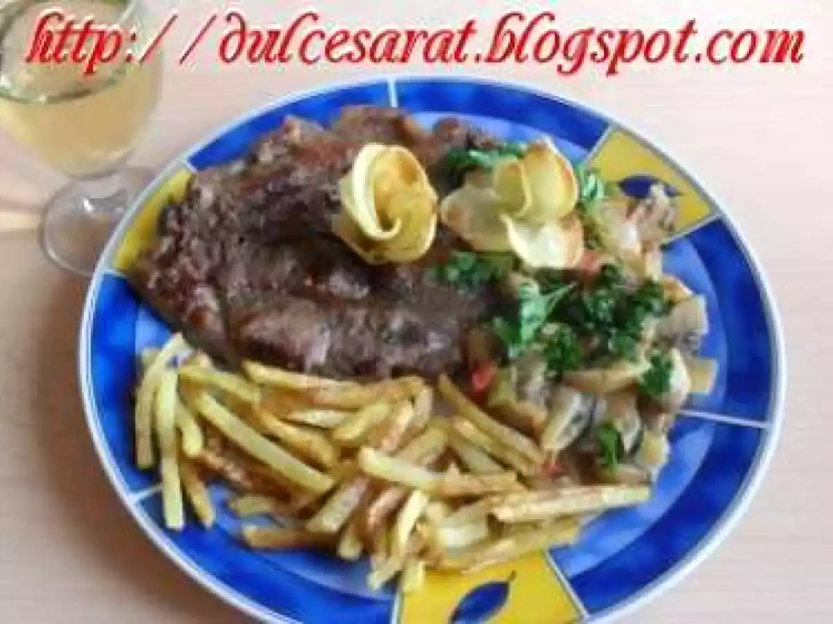 Ceafa de porc cu garnitura de ciuperci si cartofi - poza 2