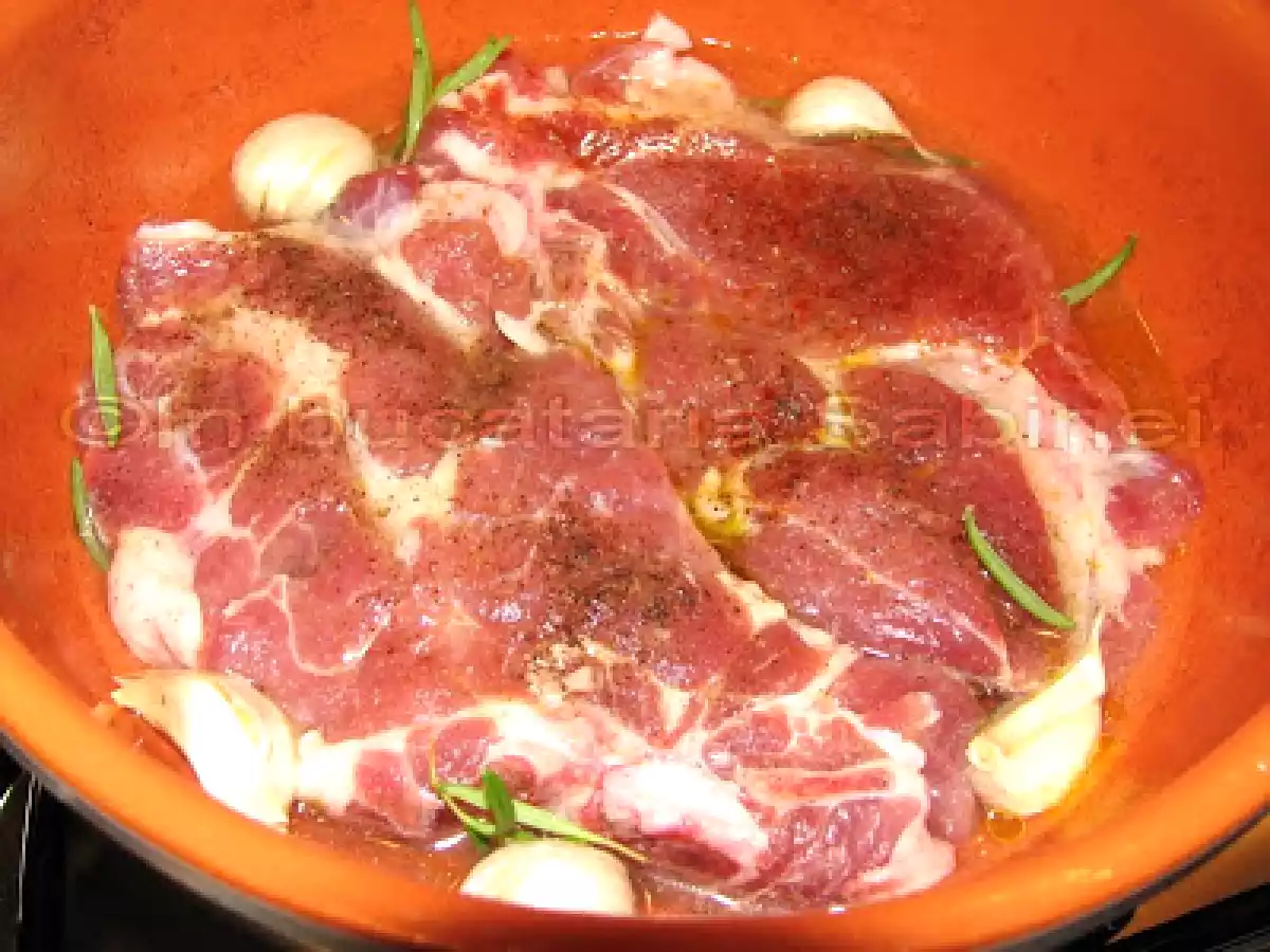 CEAFA DE PORC LA CUPTOR - poza 3